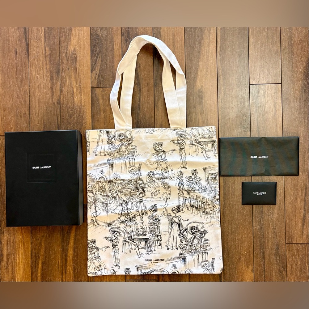 Saint Laurent Tote Bag. NEW
